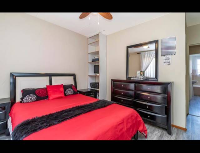 2 bed property to rent in SHARONLEA